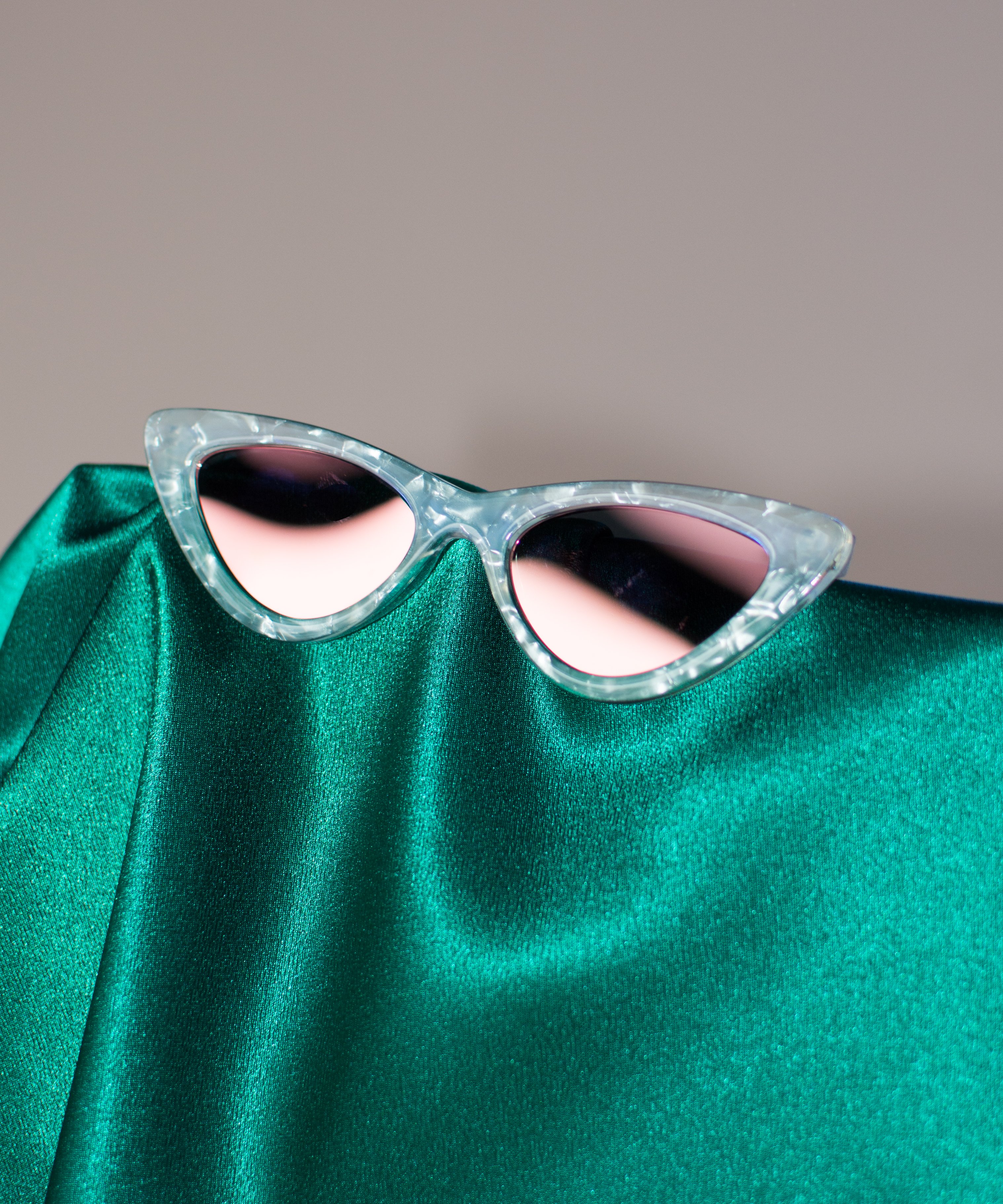 Le Specs x Adam Selman White Marble Coral Mirror Last Lolita 