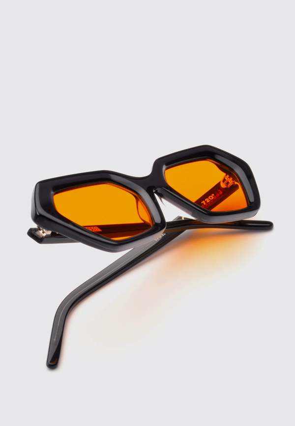 AKILA 720 Sunglasses - Onyx/Amber | Garmentory