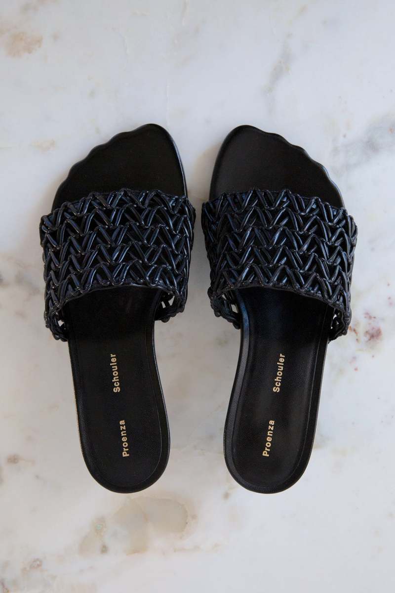 【Proenza Schouler】 Sculpt Wovenスライド Proenza Schouler Sculpt Woven Slide - Black | Garmentory