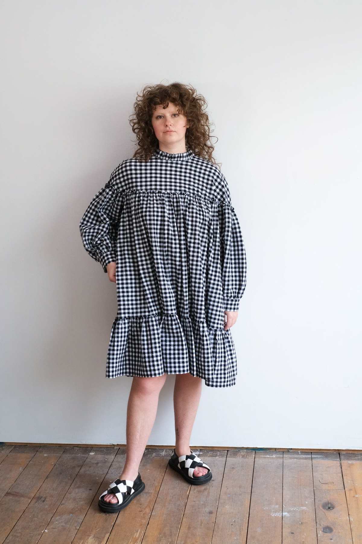 sparkly little black dress Motel cybera puff sleeve smock mini dress in Black gray main image 0