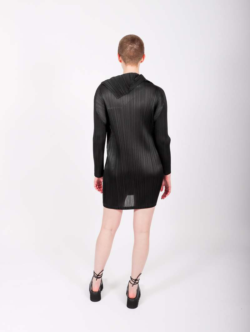 PLEATS PLEASE MONTHLY COLORS : DECEMBER Introducing Items “MONTHLY