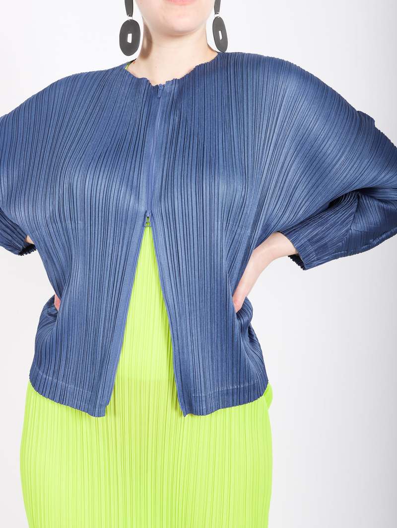 PLEATS PLEASE ISSEY MIYAKE◇フロントジップ/ノースリーブ