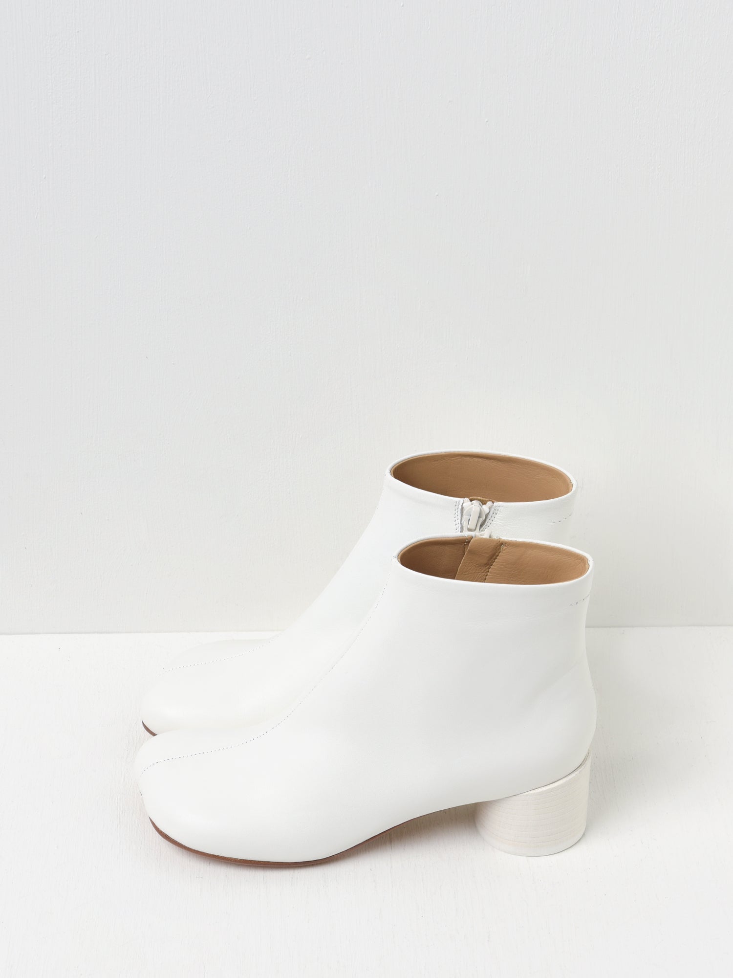 MM6 Maison Margiela 6 ANATOMIC 45 ANKLE BOOT - WHITE | Garmentory