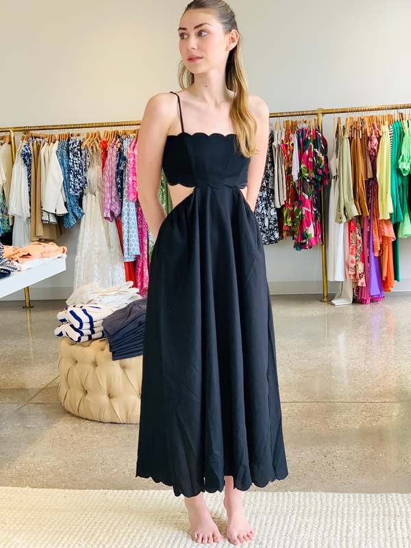 Moon River Square Neck Sleeveless Shirred Scalloped Midi Dress - Black |  Garmentory
