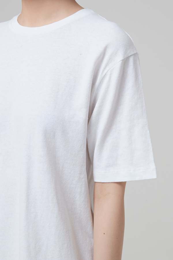 Tシャツ・カットソー KHAITE MAE SS T-SHIRT Mae T-Shirt in Black – KHAITE