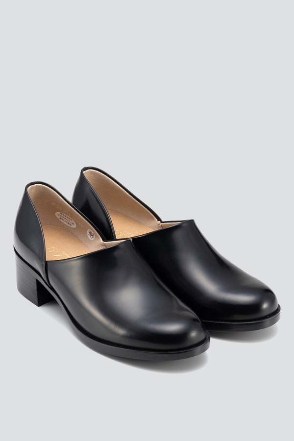 haru。 Haruta Leather 476 Spock Heel - black | Garmentory