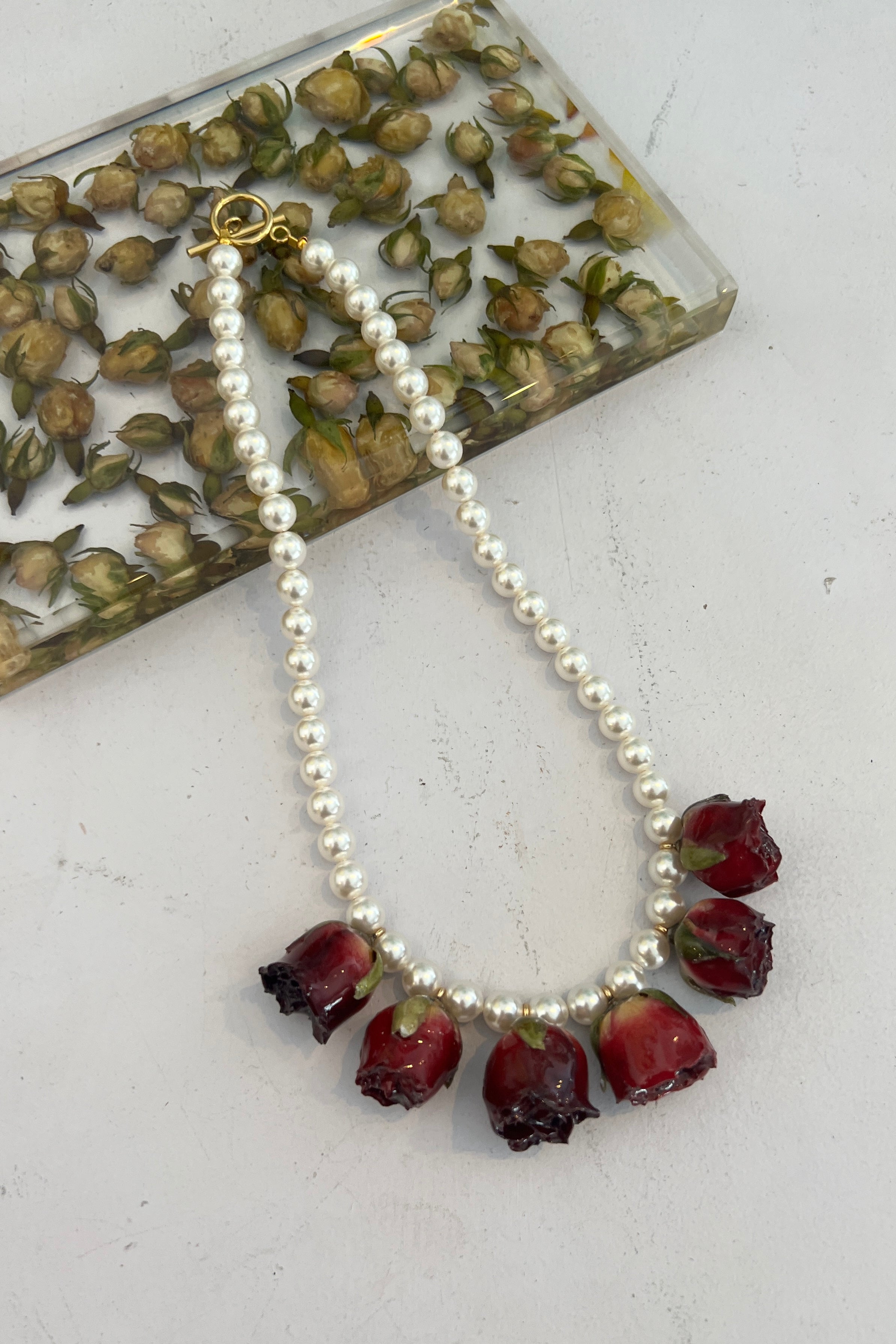 Dauphinette Rose Fangs Necklace White/Red Garmentory