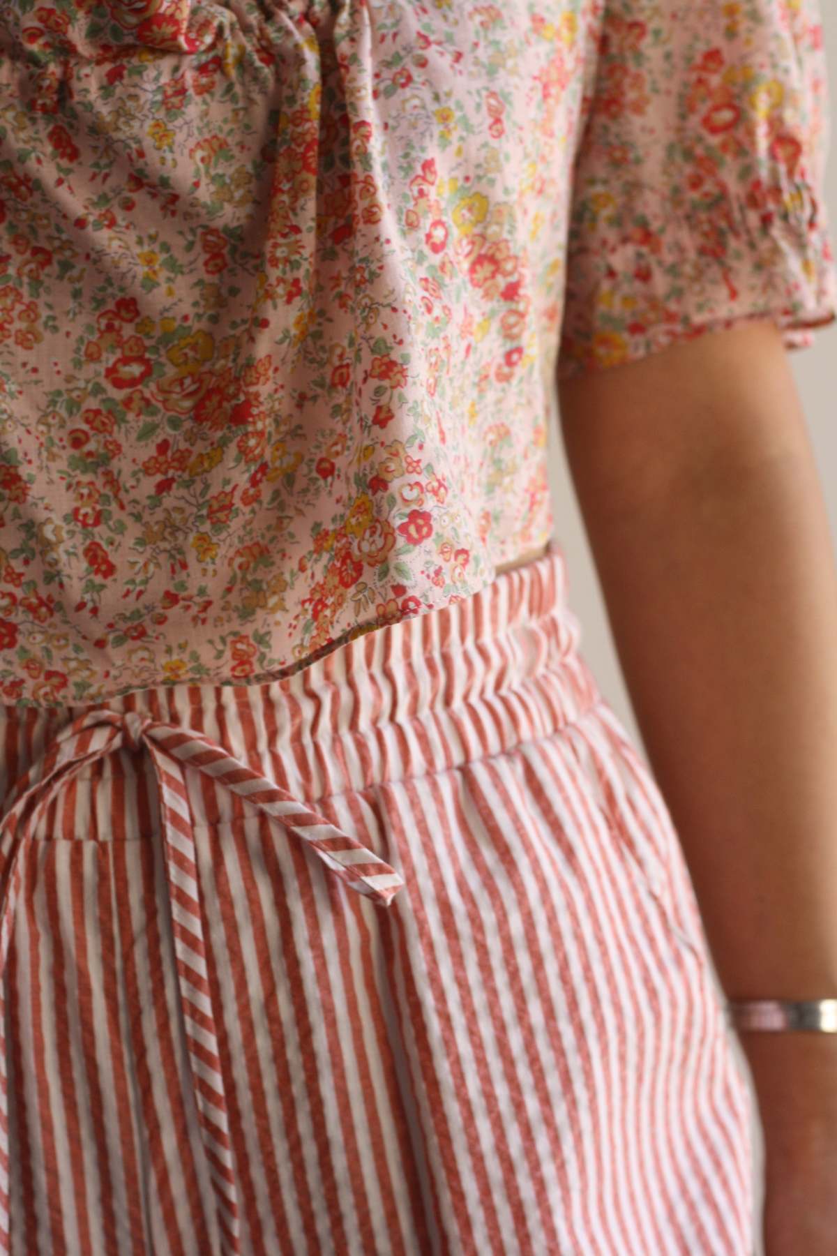 Myrtle Cindy Crop Blouse - Carnation - Image 3 of 9