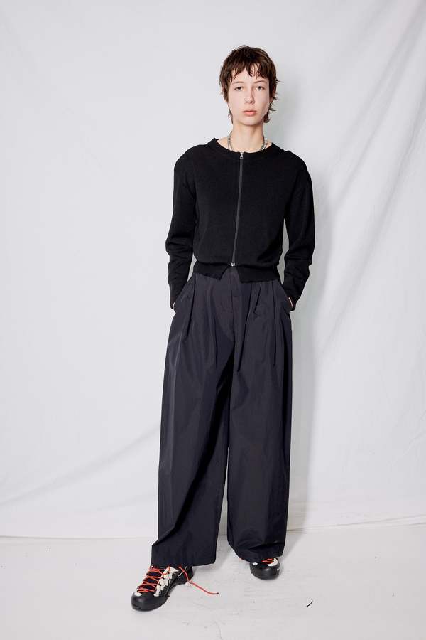 Amomento Popup Three Tuck Banding Pants - Black | Garmentory