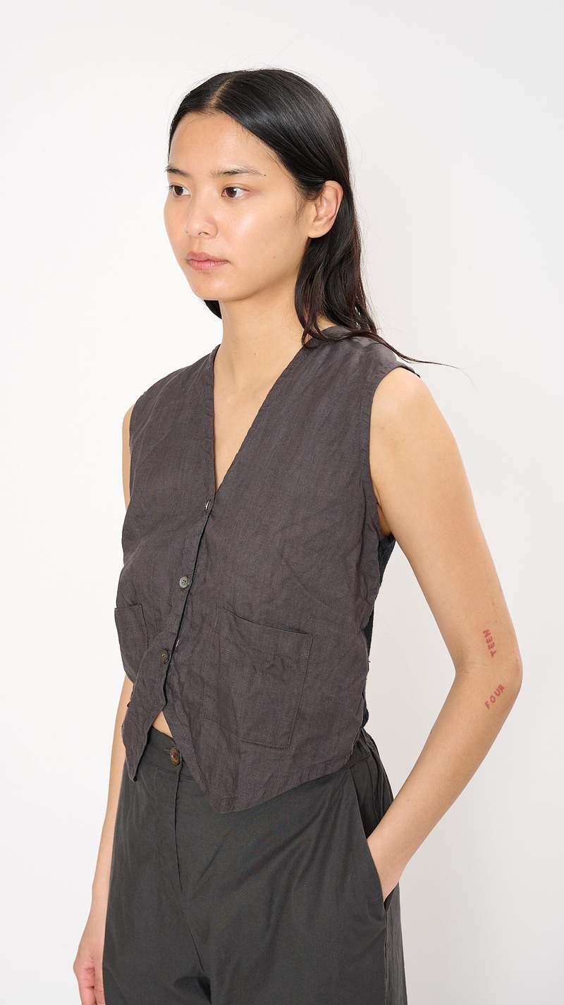Elsa Esturgie Intact Vest - Carbon | Garmentory