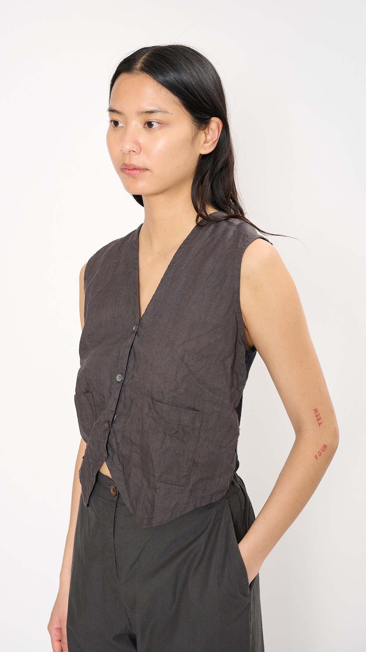 Elsa Esturgie Intact Vest - Carbon | Garmentory