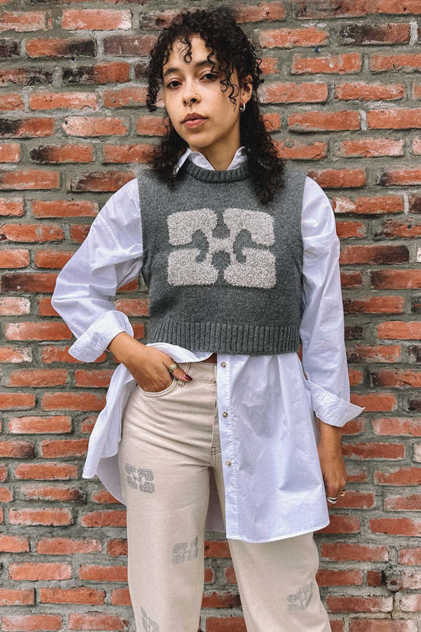 ガニー GRAPHIC CROPPED VEST ニットベスト セーター Ganni GRAPHIC CROPPED VEST - Gray | Garmentory