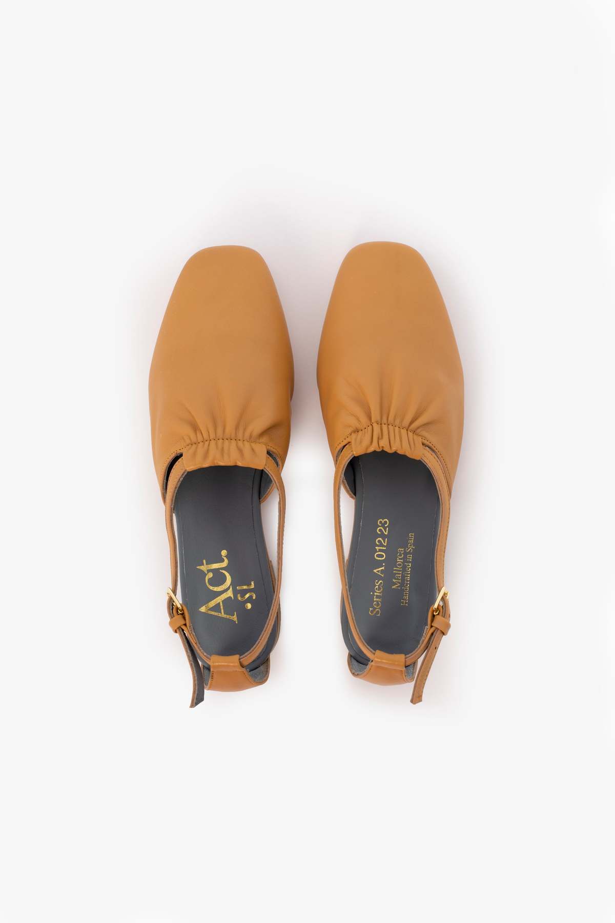 SARALANZI SS23.01Z.LE1.02 38 HAZELNUTΩ