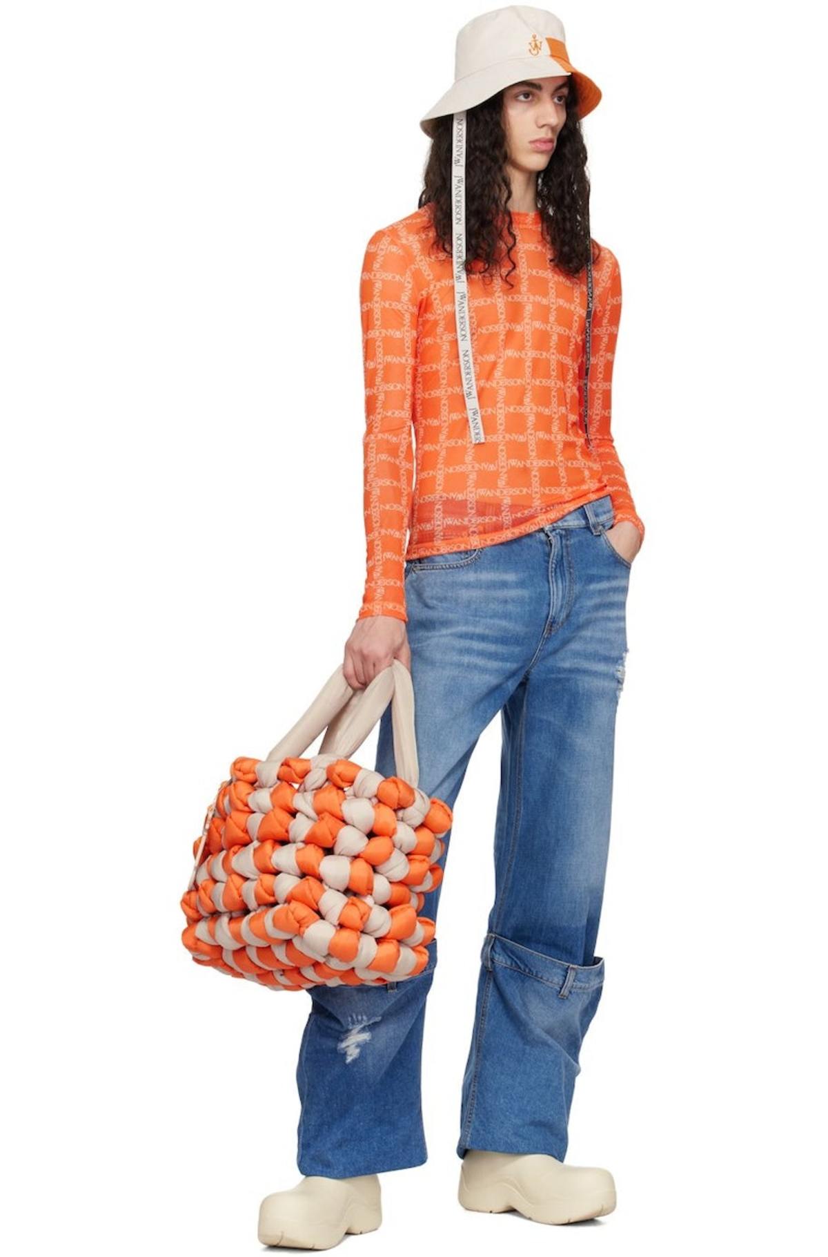 トートバッグ J W ANDERSON Noted Tote Bag White Orange HB0514FA0237029 HB0 A.P.C. x JW Anderson logo-print Tote Bag | Orange | FARFETCH JO