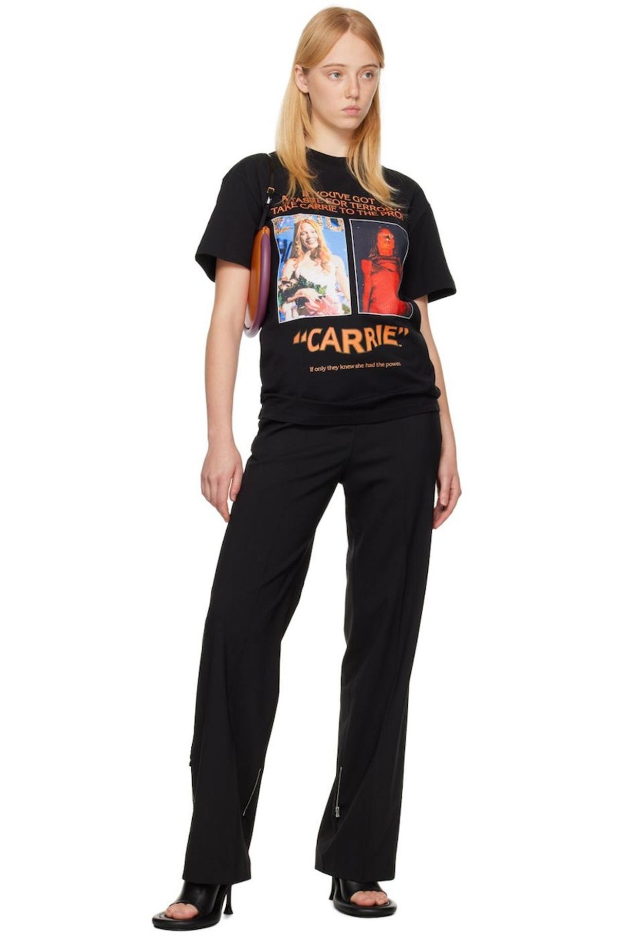中町兄妹 中町綾 着用 JW ANDERSON Carrie Poster Hoodie JW ANDERSON Carrie Poster Hoodie - Black | Garmentory
