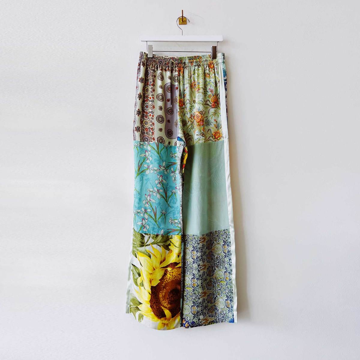 パンツ MARINE SERRE 'Regenerated Silk Scarves Drawstring' pants Marine Serre Regenerated Silk Scarves Drawstring Pants