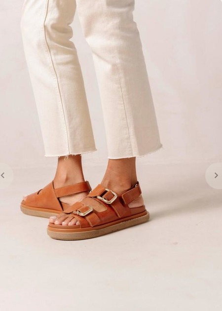 Alohas Toe Ring Flop - Tan | Garmentory display picture 1