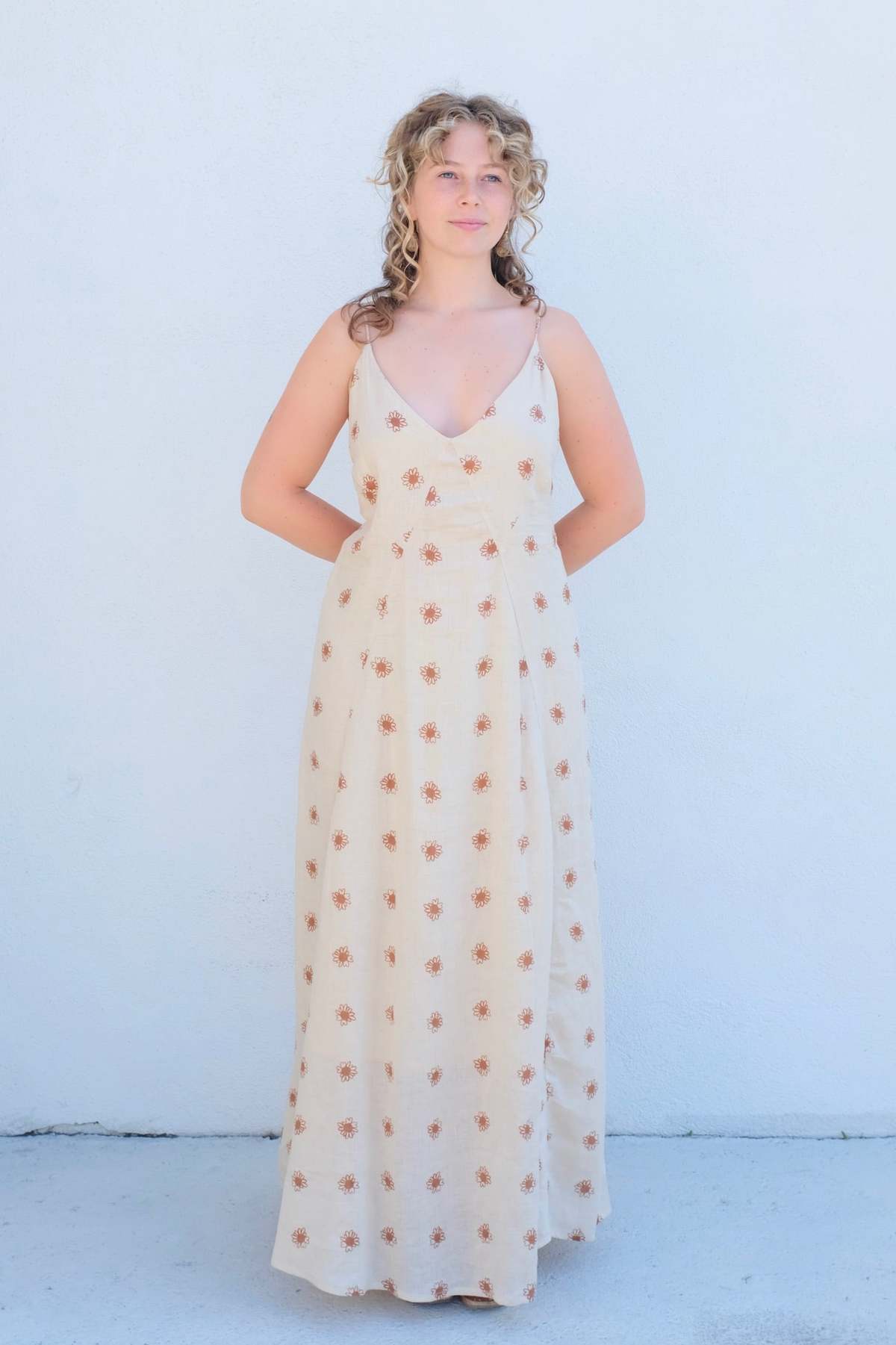 Zulu & Zephyr Linen Dress - Stone Daisy | Garmentory Zulu & Zephyr Linen Dress - Stone Daisy | Garmentory