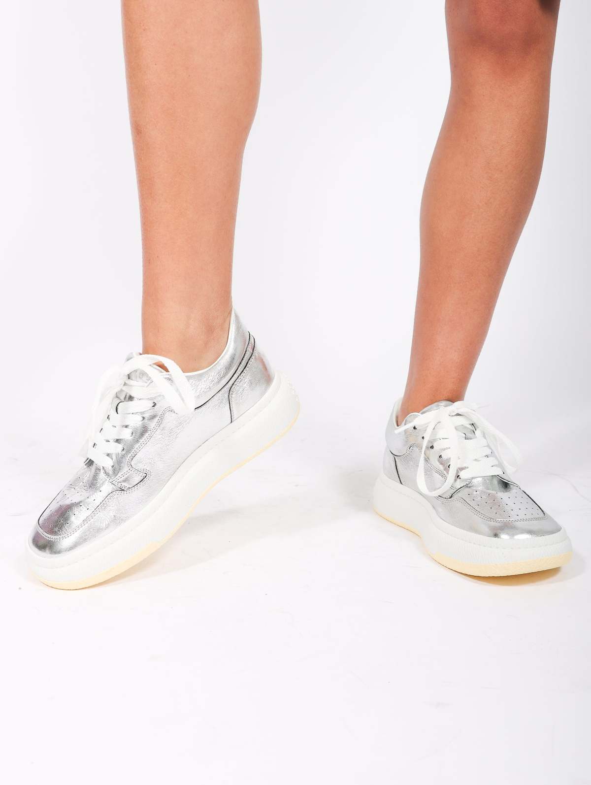 スニーカー MM6 MAISON MARGIELA Women Sneakers S59WS0192 WHITE SILVER BI Mm6 Maison Margiela Ladies White / Silver Birch Panelled Low