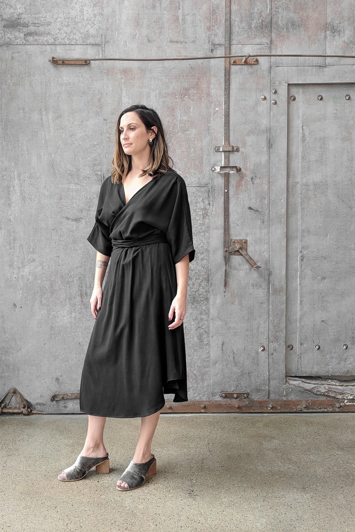 Hackwith Design House Reversible Wrap Dress - Black - Image 6 of 8