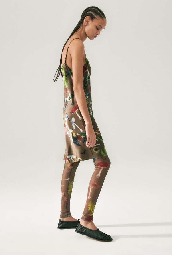 silk laundry mushroom dress For anyone looking to make a bold statement with their wardrobe, the Sienna Dress is a must-have. Seen here on Olga from @whatpeoplewear.au, this iconic design is presented in the exclusive Magic