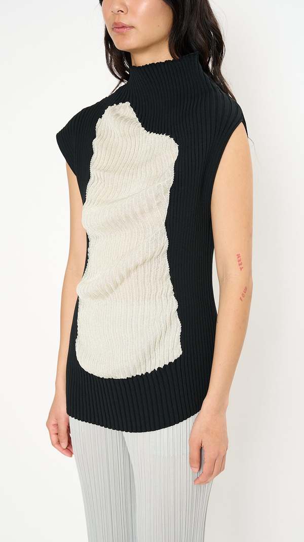 Issey Miyake Nude Top - Black | Garmentory