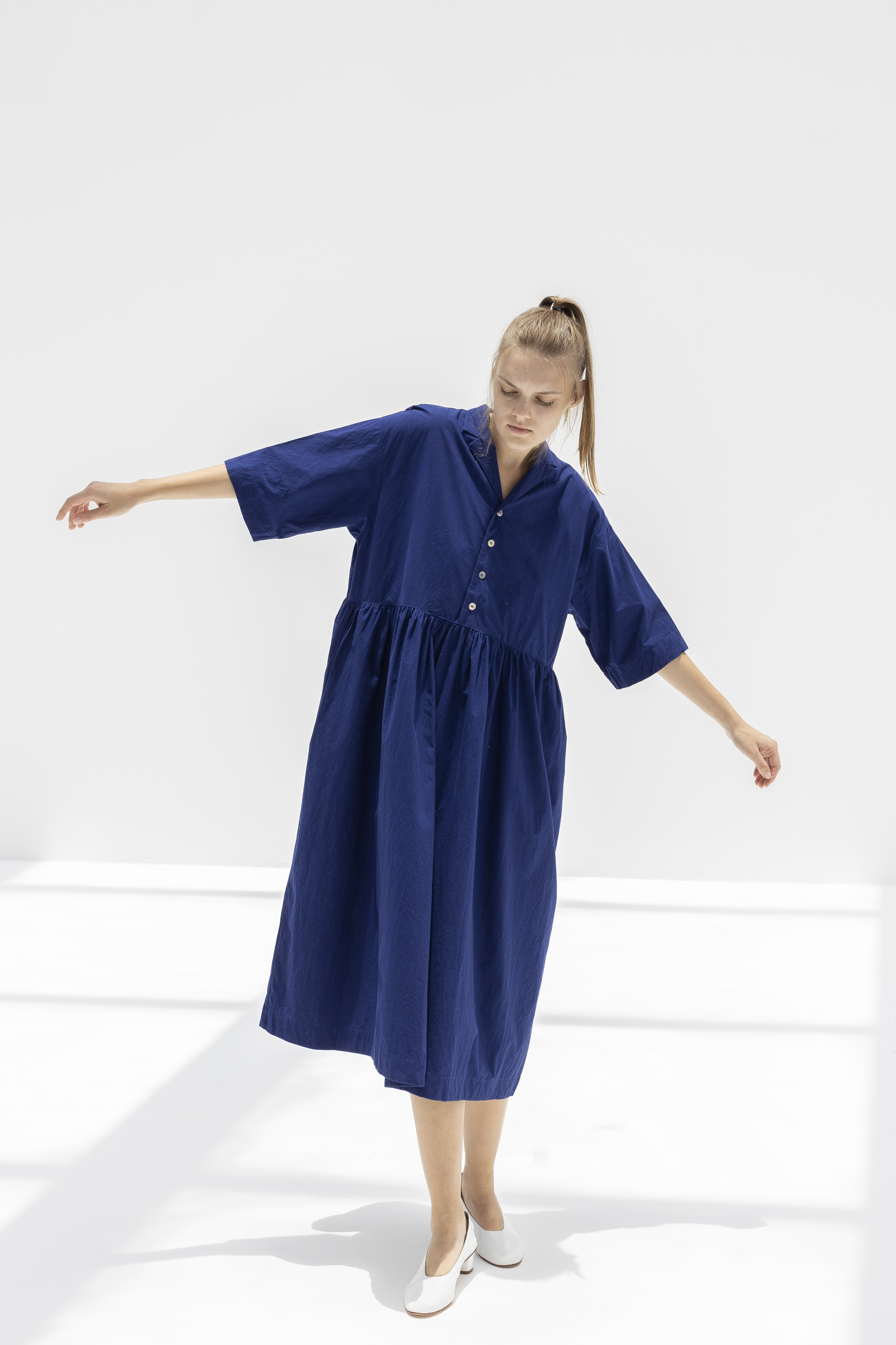 chinese dress ladies Zarae - Sleeveless Organza Maxi Dress with Lining main image 0