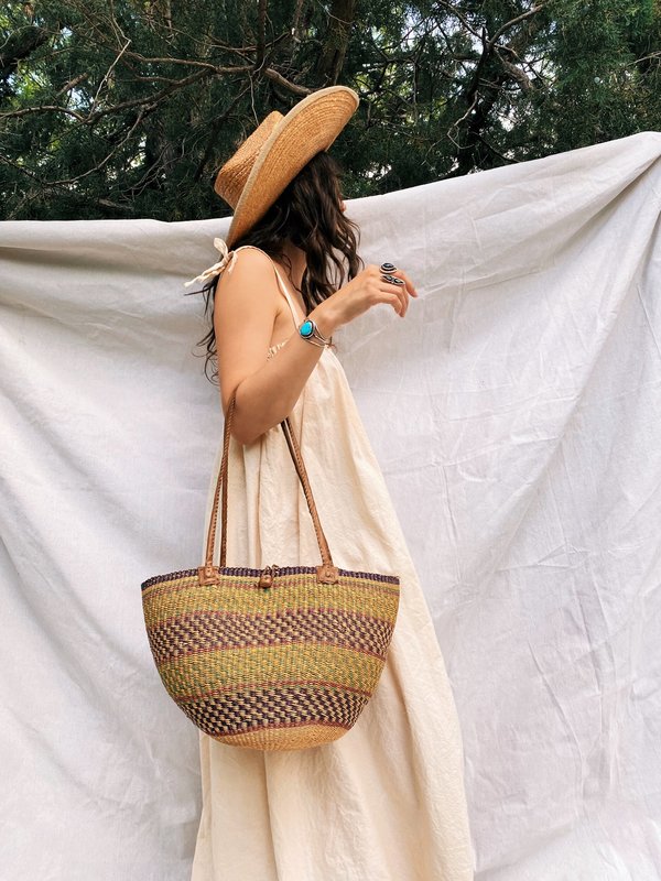 Vintage 70’s 60’s raffia sisal straw bag purse backpack southwest boho western Vintage 60s 70s Hippie Boho Big Large Leather Sisal Straw  main image 4
