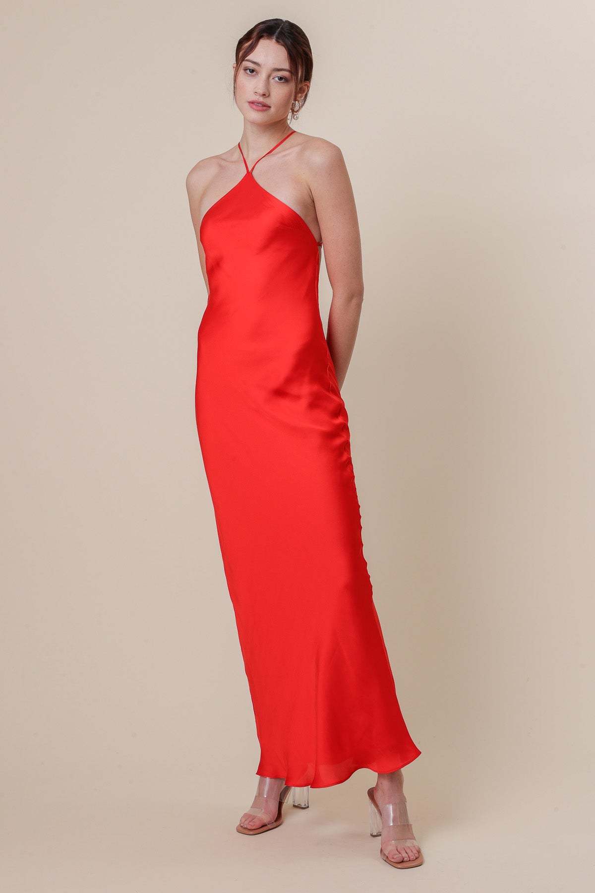 関税込【PhaseEight】 ドレス Red Montee Maxi Dress Maggie Red Plunge Neck Maxi Dress with Cape Sleeves and