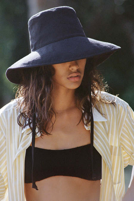 Lack of Color WAVE BUCKET HAT - zebra | Garmentory display picture 1