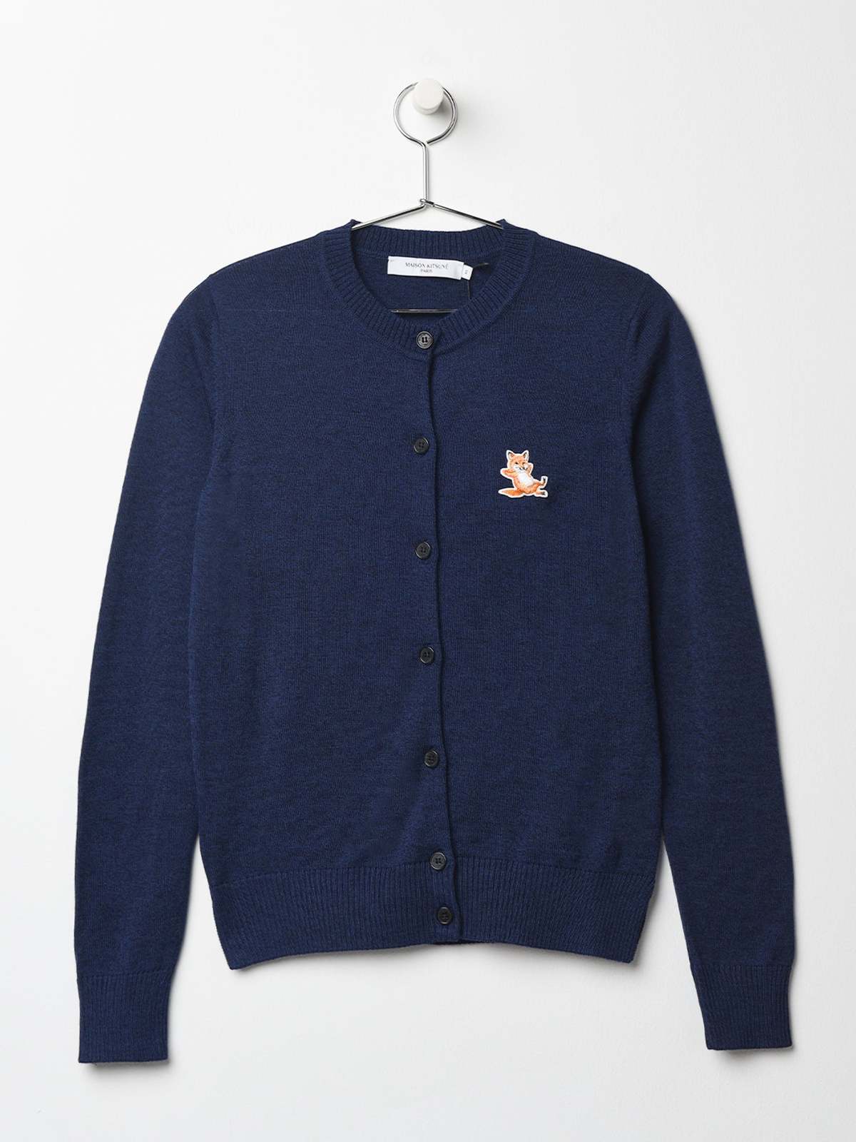 Maison Kitsuné Chillax Fox Patch Adjusted R-neck Cardigan Maison Kitsuné Chillax Fox Patch Adjusted R-neck Cardigan