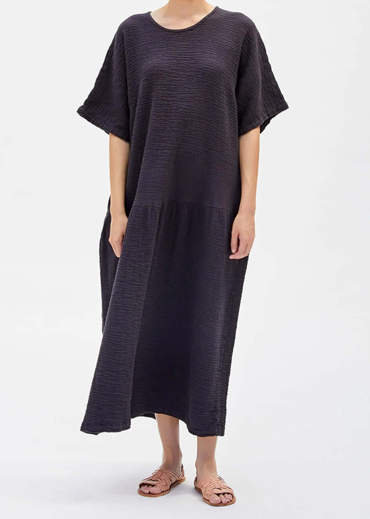 black ruffle hem dress Mini Size:XS / US 4 Category: DRESS F/W 1995 Dolce and