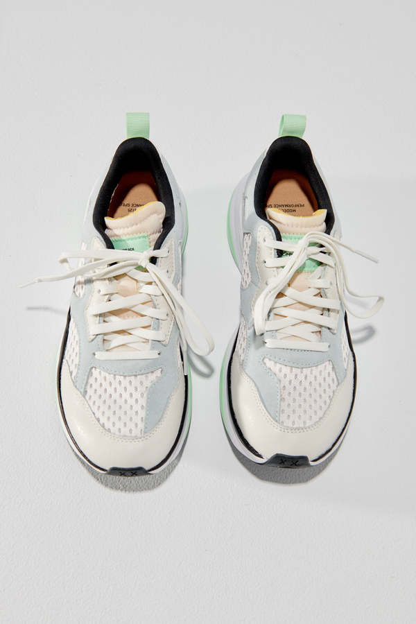 Brandblack Forma Sneaker