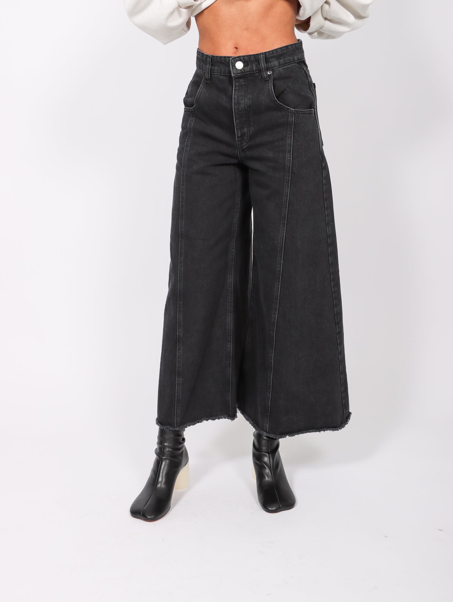 【関税込み】By Malene Birger ブラック Stellen ジーンズ Stellen jeans - Buy Denim online | By Malene Birger