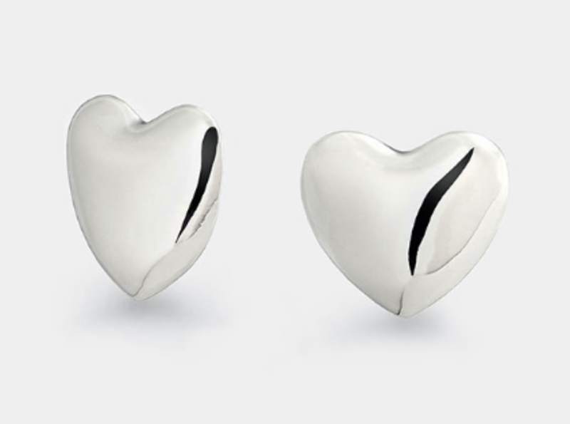 送関込【Annika Inez】Small Voluptuous Heart Earrings Annika Inez Small Voluptuous Heart Earrings | Garmentory