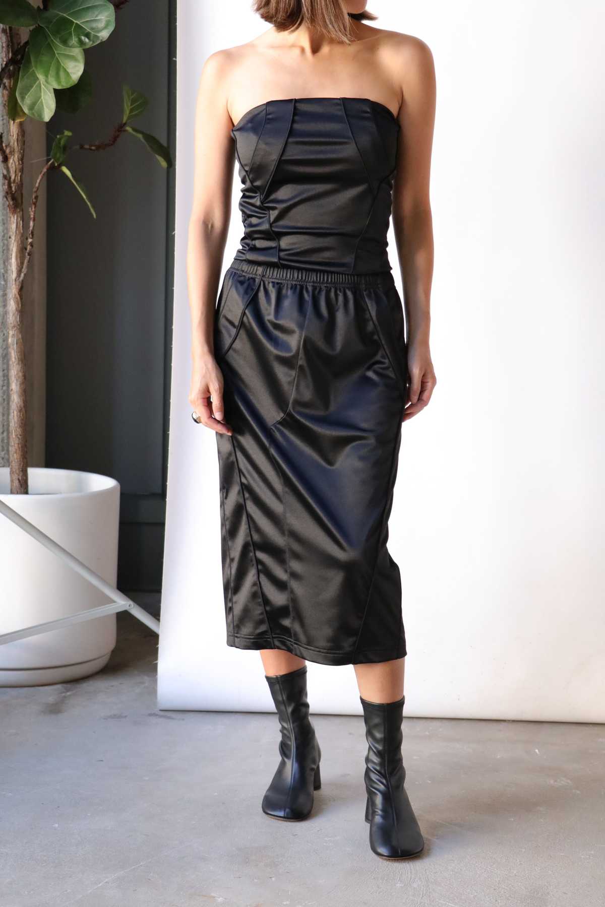 MM6 Maison Margiela Midi Skirt - Black | Garmentory