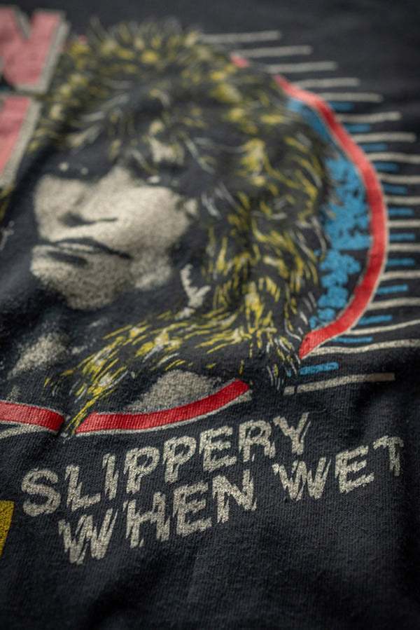 MadeWorn Bon Jovi Crop Tee - Coal Pigment