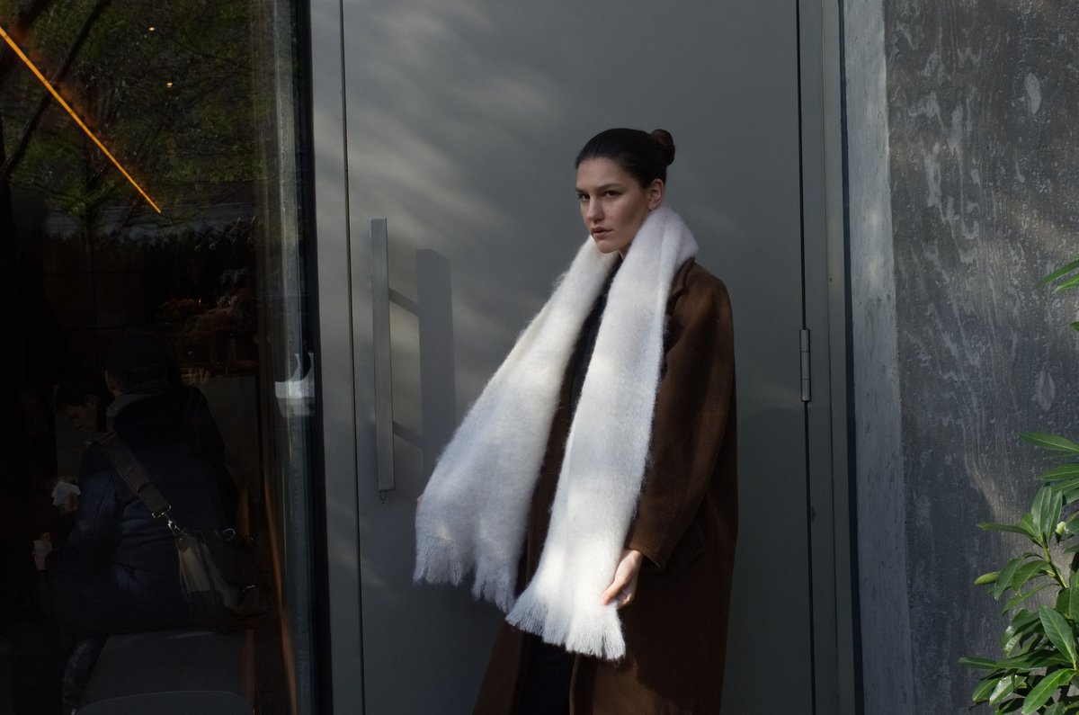 【Ri】LOGO MOHAIR MUFFLER グレー Marni Mohair & Wool Maxi Logo Scarf - Neutral Grey | UP THERE