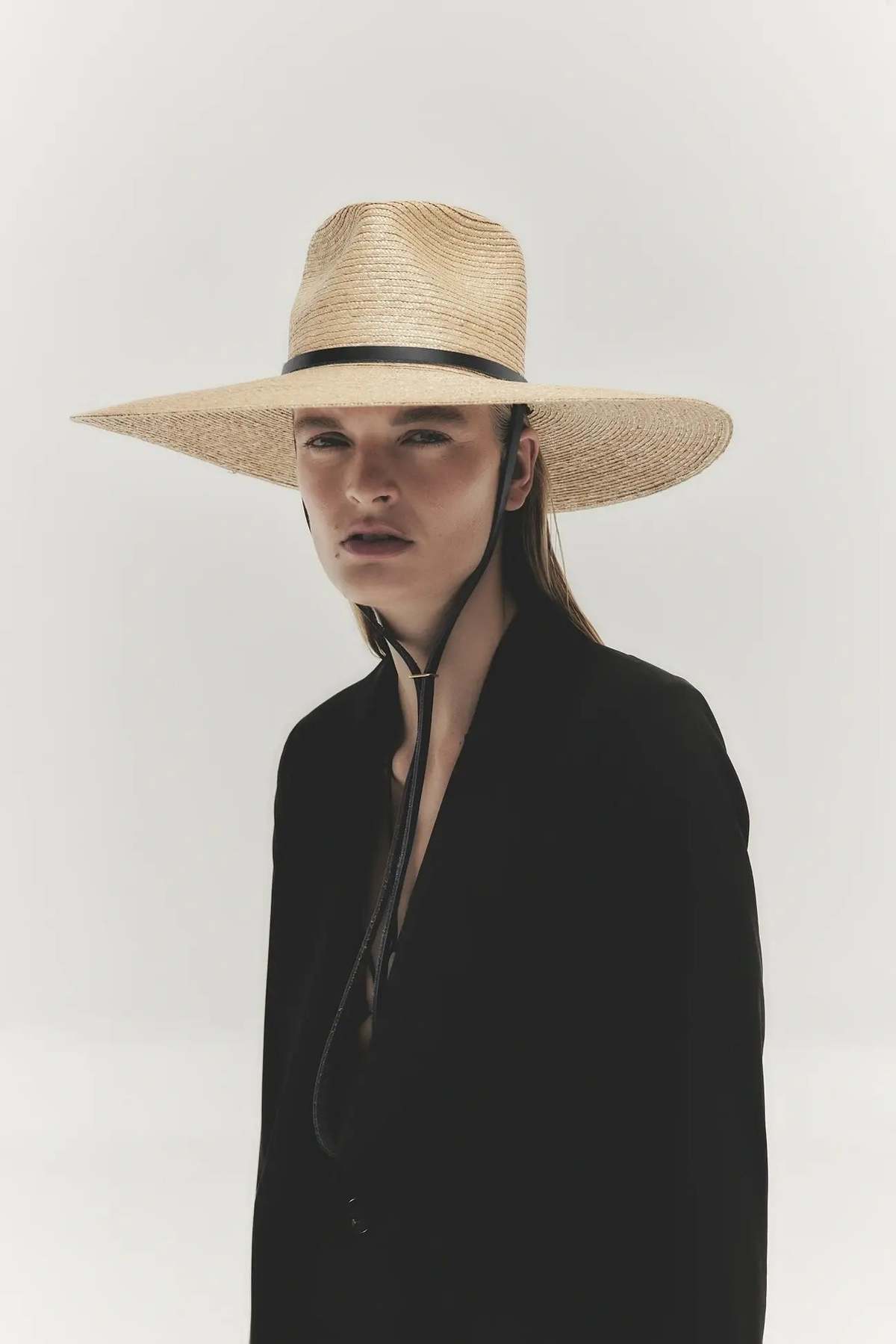 Janessa Leone Milton - Image 3 of 6