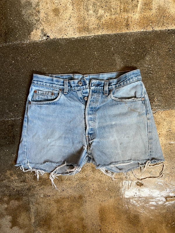 Vintage levis 2024 denim shorts