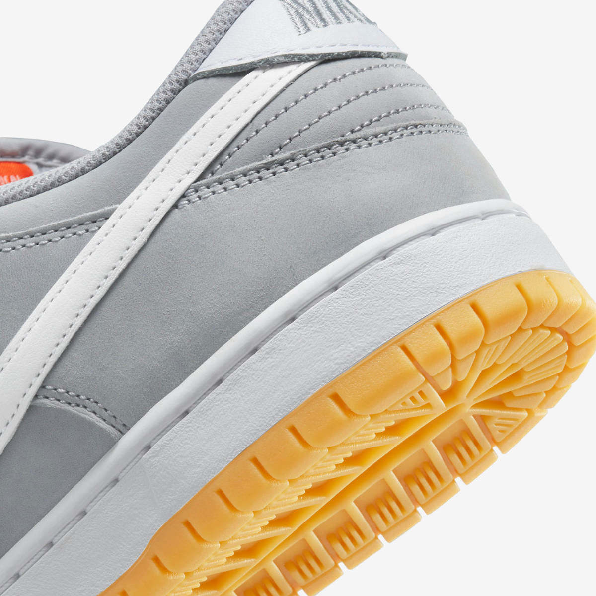 Nike SB Dunk Low ISO Orange Label Wolf - DV5464 001 - Grey Gum 
