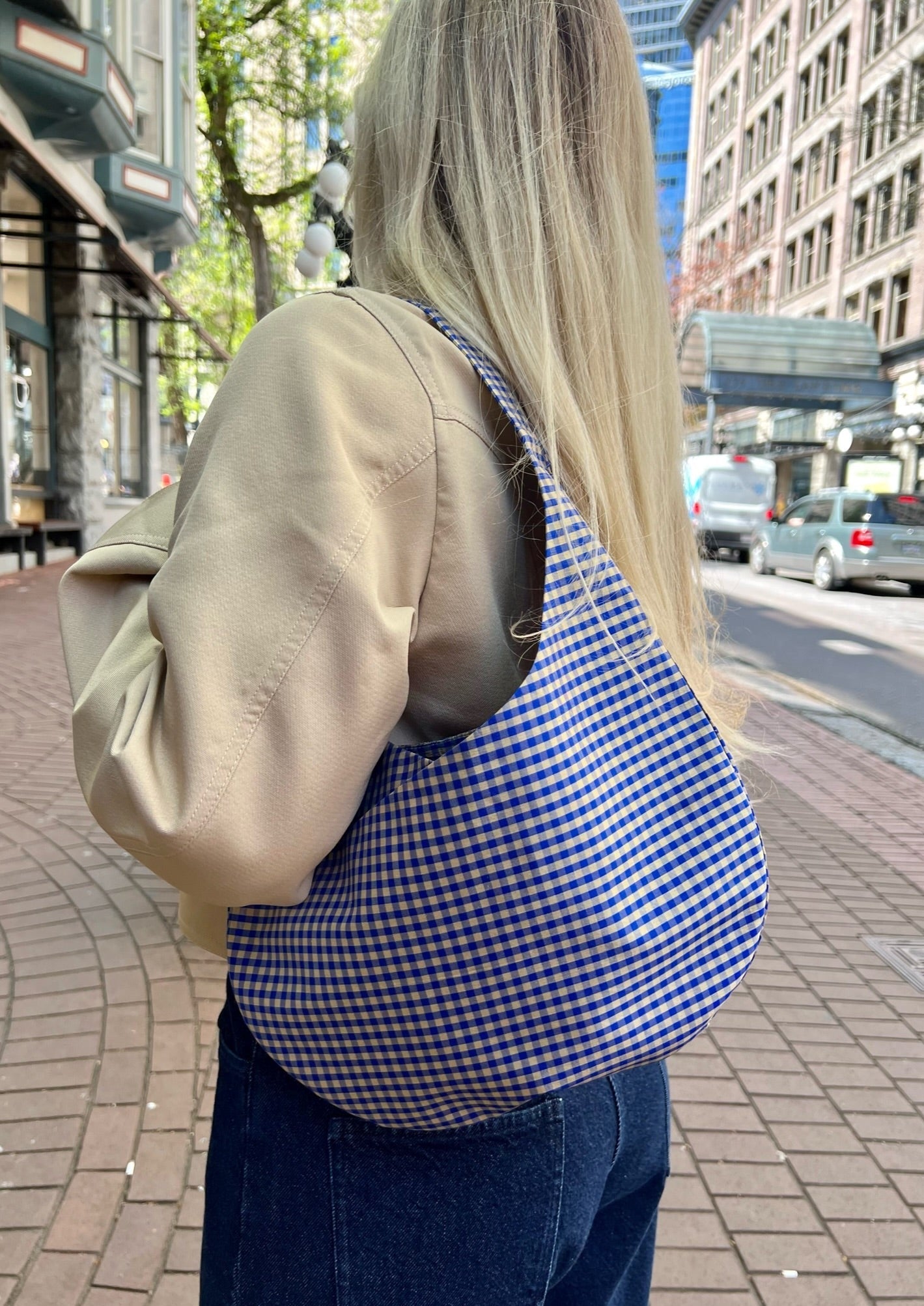 COA-NYC---Mini-Hobo-Bag---Blue