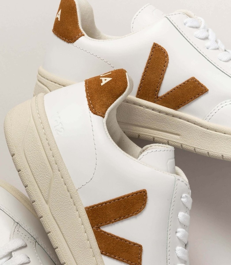 VEJA V-12 leather sneaker - Extra White/camel