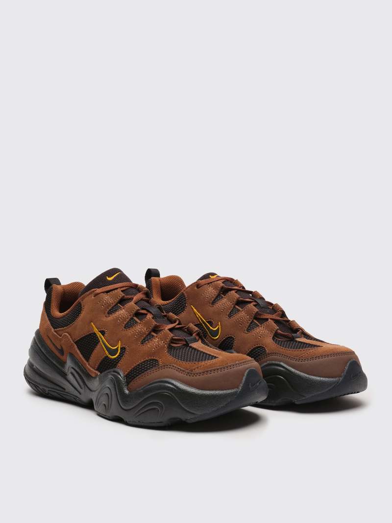 ☆Nike☆Tech Hera☆Brown テックヘラ 関税＆送料込 N186 (Nike