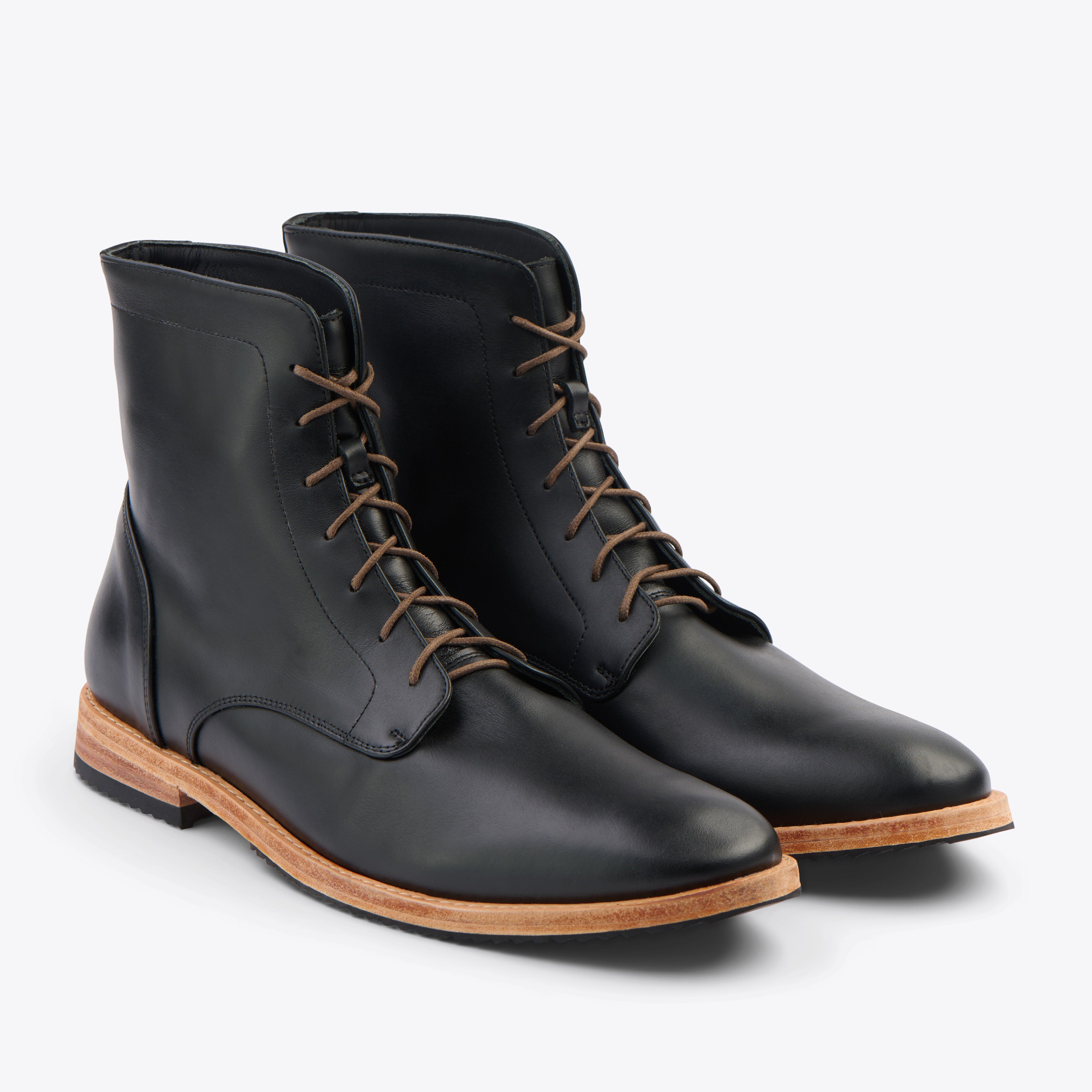 Nisolo Black Leather Lace-Up Ankle Boots Amazon.com | Nisolo Heeled Chelsea Boot Black 10 M | Ankle  main image 3