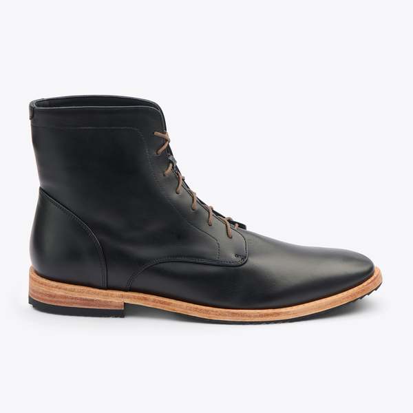 Nisolo Everyday Lace-Up Boot - Black | Garmentory display picture 1