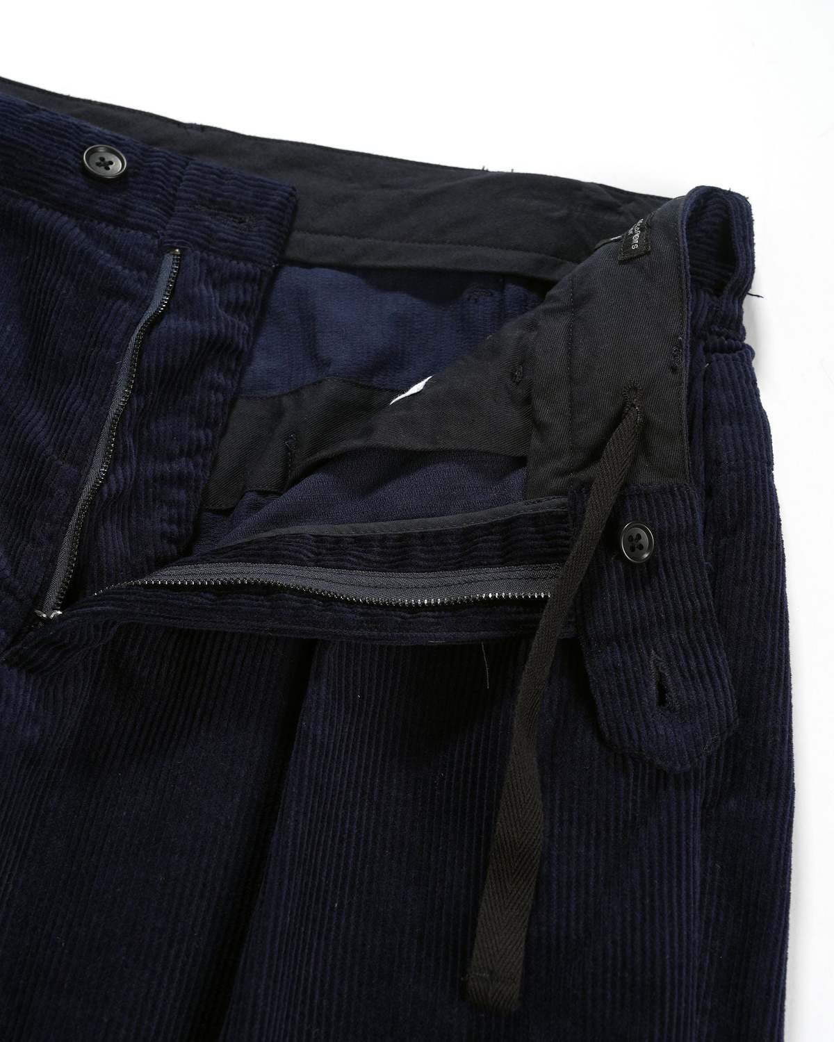 ENGINEERED GARMENTS : Carlyle Pant-8W Corduroy (Khaki)