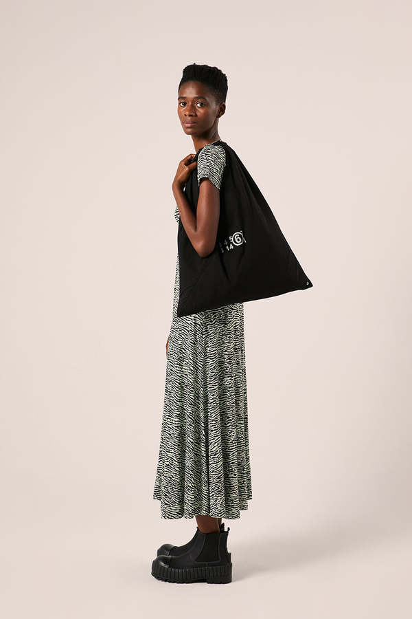 MM6 Maison Margiela Japanese Logo Print Tote Bag - Black