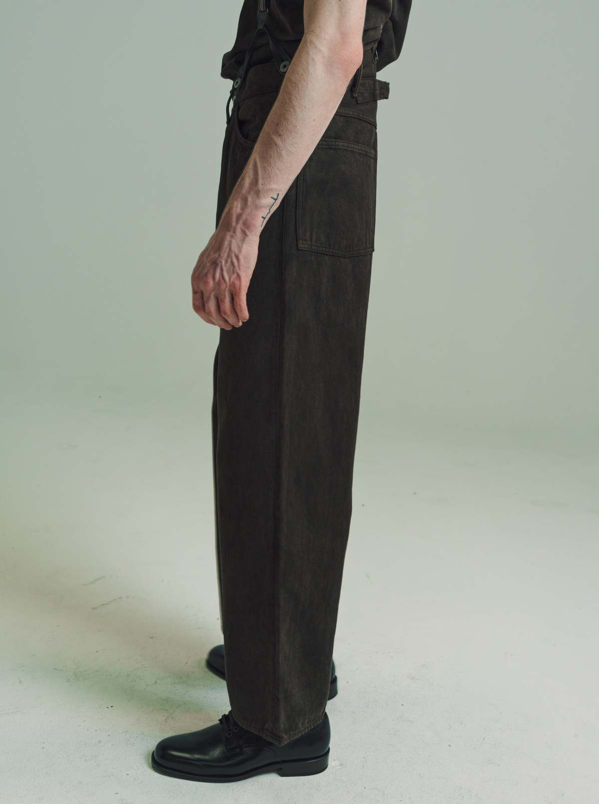 Taiga Takahashi LOT. 209 Buckle-Backed Trousers - Mud Dyed
