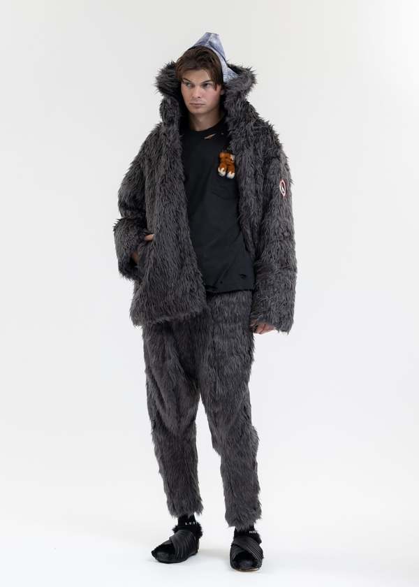 【doublet/ダブレット】BEASTLY LEGS FUR PANTS Doublet BEASTLY LEGS FUR PANT - GREY | Garmentory